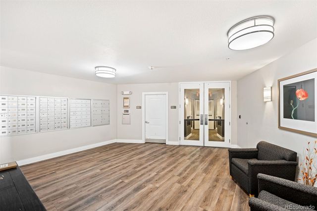 9019 E Panorama Circle D211, Englewood, CO 80112