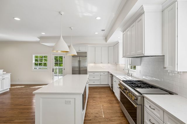 5622 Hillview Dr, Brentwood, TN 37027