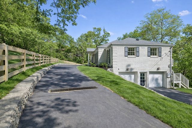 5622 Hillview Dr, Brentwood, TN 37027