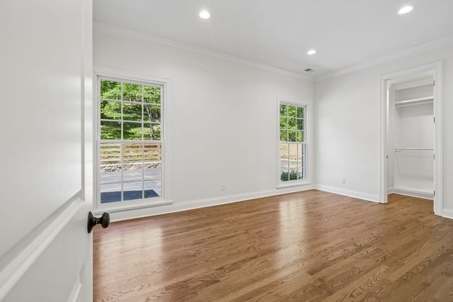 5622 Hillview Dr, Brentwood, TN 37027