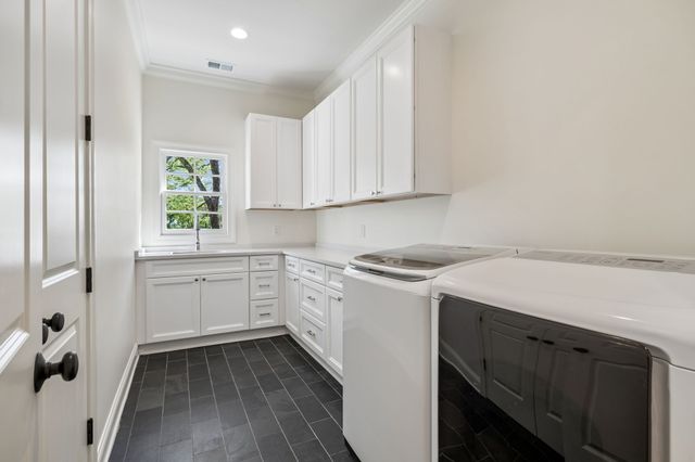 5622 Hillview Dr, Brentwood, TN 37027