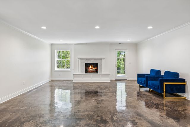 5622 Hillview Dr, Brentwood, TN 37027