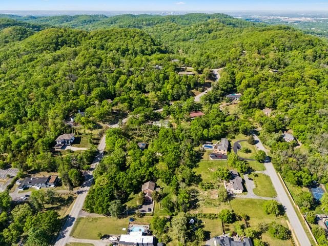 5622 Hillview Dr, Brentwood, TN 37027