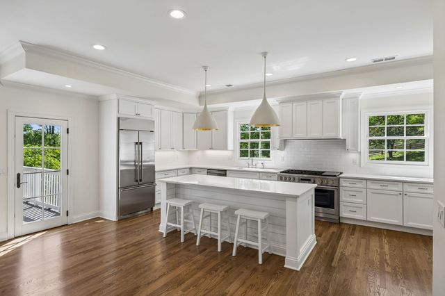 5622 Hillview Dr, Brentwood, TN 37027