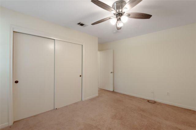 2401 Sycamore Avenue E7, Huntsville, TX 77340