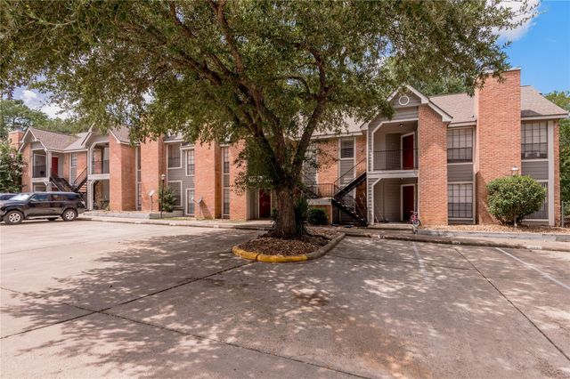 2401 Sycamore Avenue E7, Huntsville, TX 77340