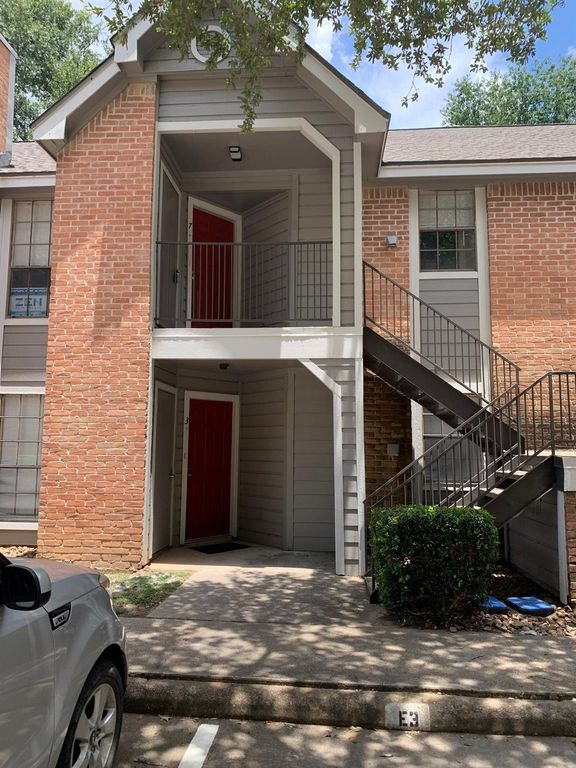 2401 Sycamore Avenue E7, Huntsville, TX 77340