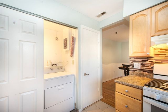 59 Rosewood Dr 59, Stoughton, MA 02072