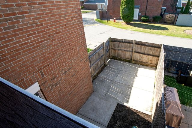 59 Rosewood Dr 59, Stoughton, MA 02072