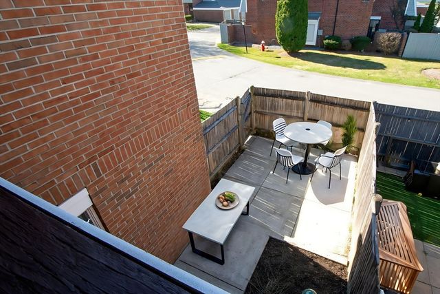 59 Rosewood Dr 59, Stoughton, MA 02072