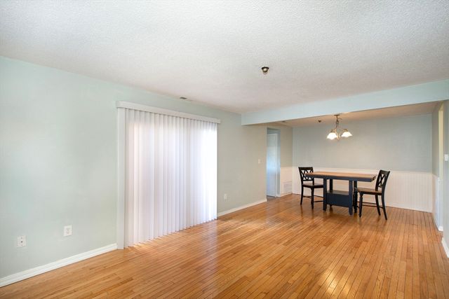 59 Rosewood Dr 59, Stoughton, MA 02072