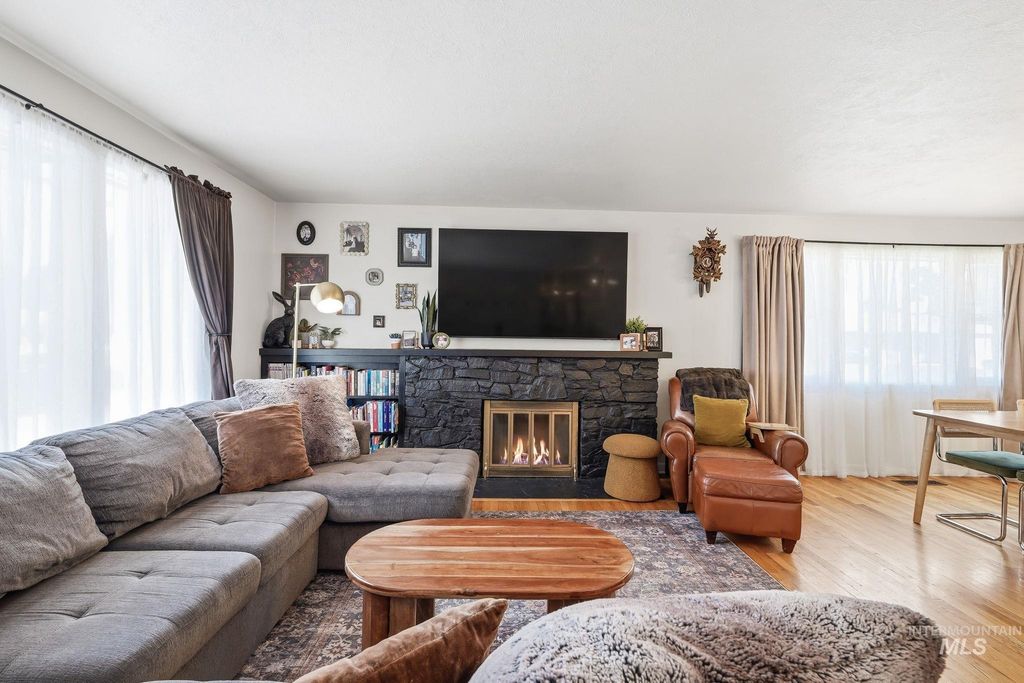 1851 S Rand Street, Boise, ID 83709 photo 4