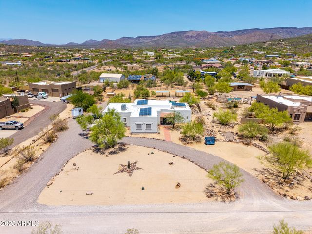 44015 N 20TH Street, New River, AZ 85087