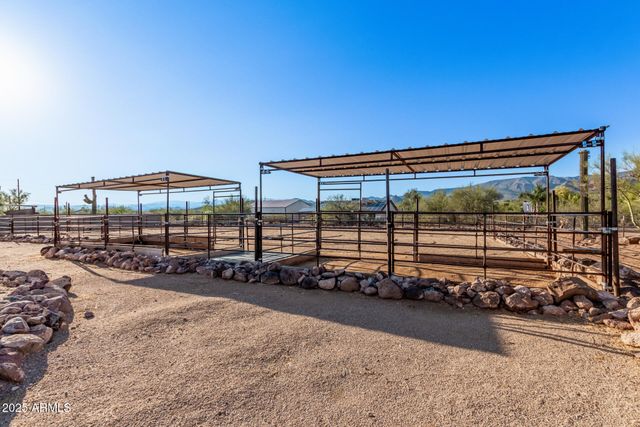 44015 N 20TH Street, New River, AZ 85087