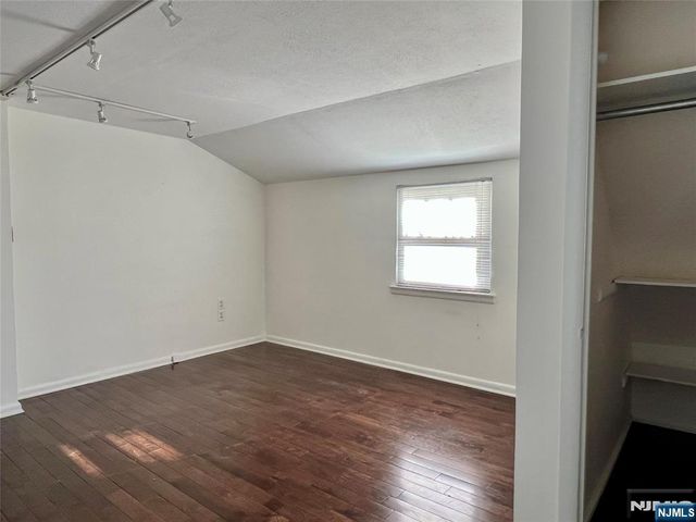 80 Franklin Avenue, Fairview, NJ 07022