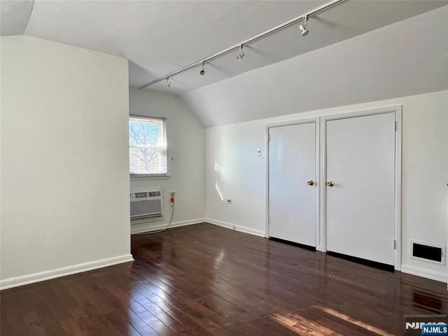 80 Franklin Avenue, Fairview, NJ 07022