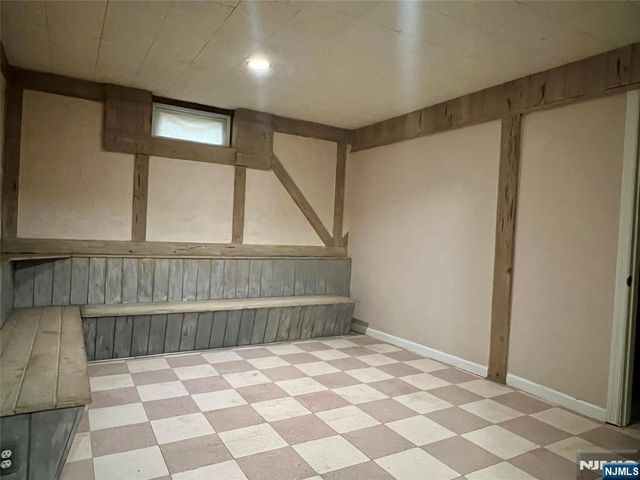 80 Franklin Avenue, Fairview, NJ 07022