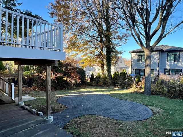 80 Franklin Avenue, Fairview, NJ 07022