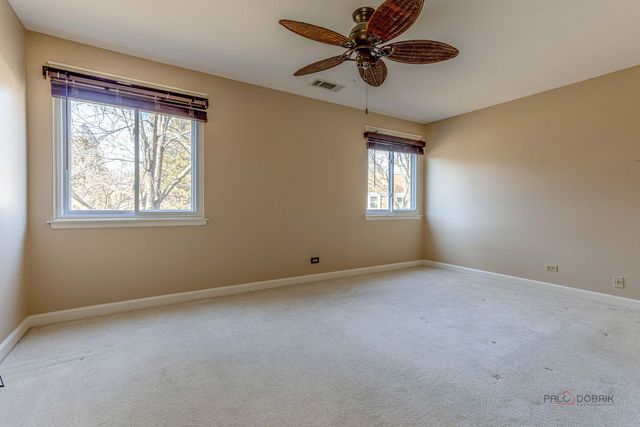 203 Blossom Court 203, Buffalo Grove, IL 60089