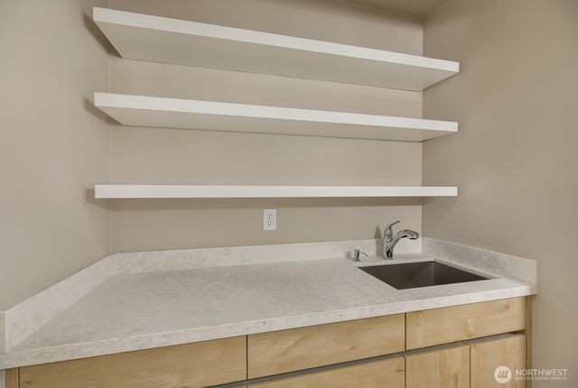 4009 21st Avenue SW, Seattle, WA 98106