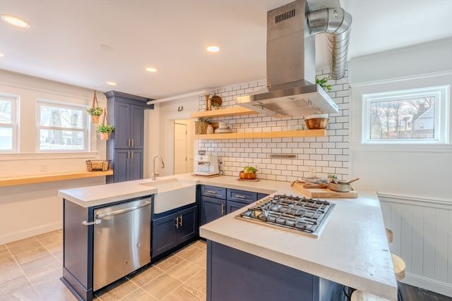 81 Linden Rd, Melrose, MA 02176