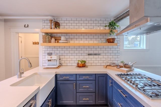 81 Linden Rd, Melrose, MA 02176