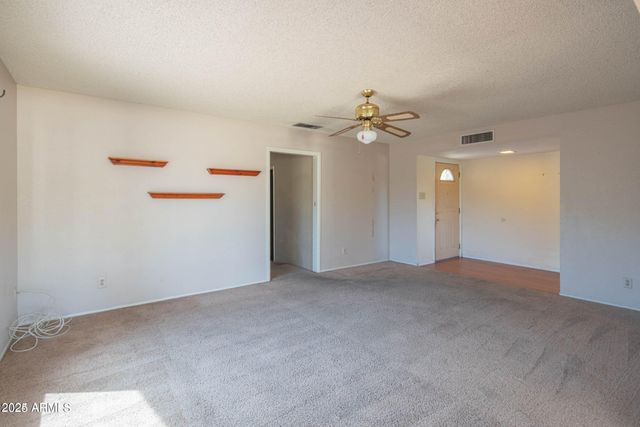 5210 W Monte Cristo Avenue, Glendale, AZ 85306