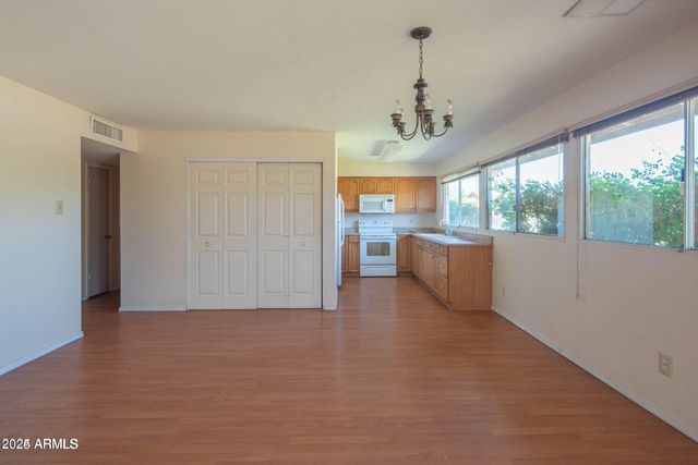 5210 W Monte Cristo Avenue, Glendale, AZ 85306