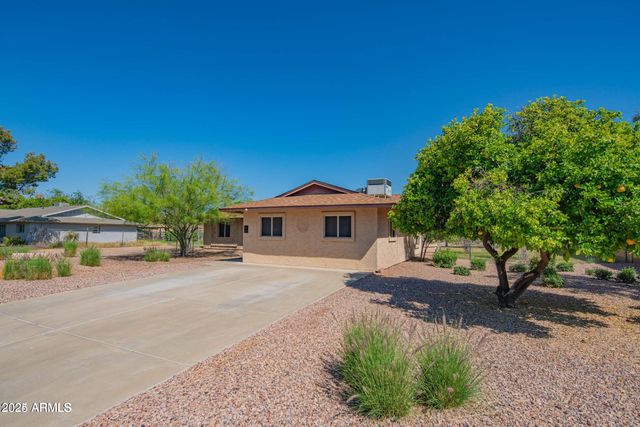 5210 W Monte Cristo Avenue, Glendale, AZ 85306