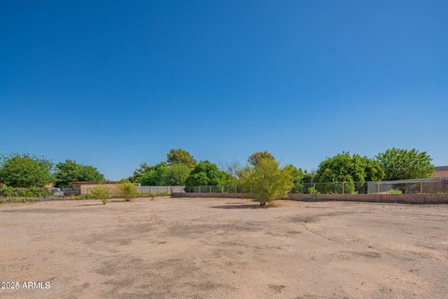5210 W Monte Cristo Avenue, Glendale, AZ 85306