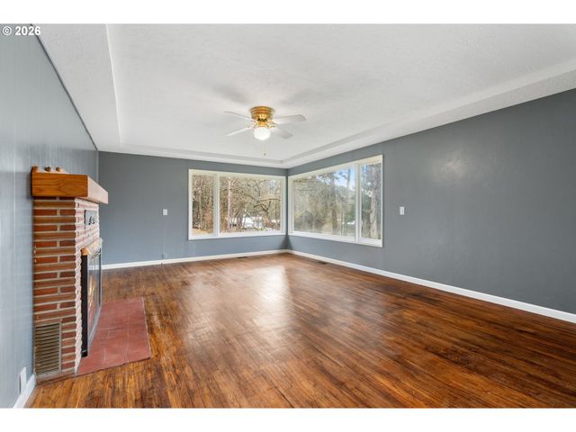 1444 N MAIN Ave, White Salmon, WA 98672