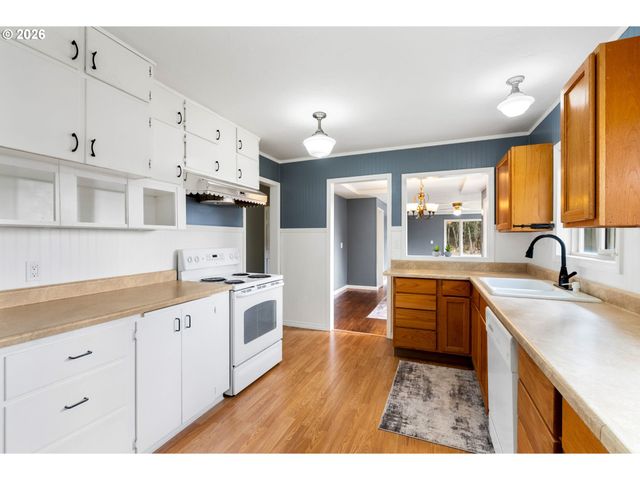 1444 N MAIN Ave, White Salmon, WA 98672