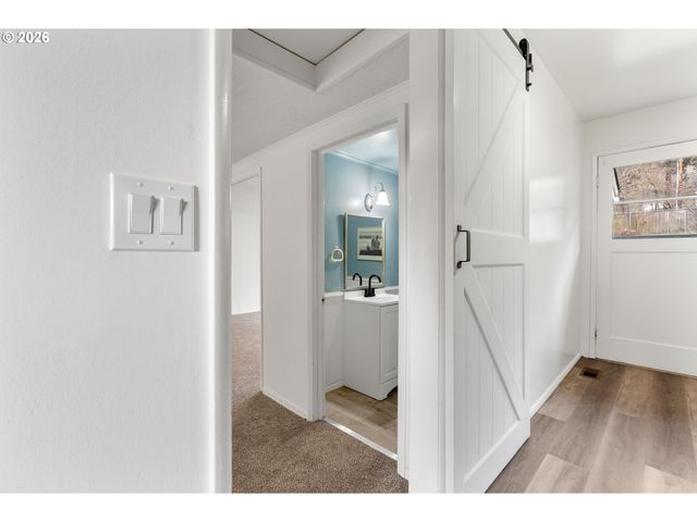 1444 N MAIN Ave, White Salmon, WA 98672