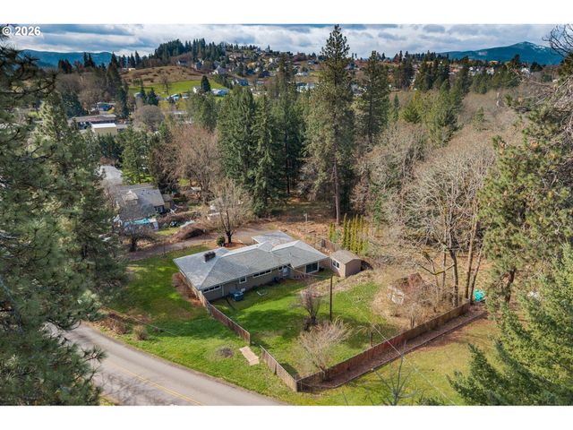 1444 N MAIN Ave, White Salmon, WA 98672
