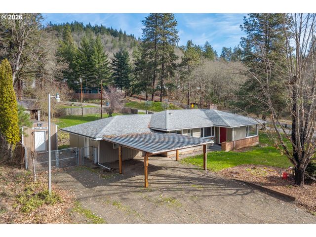 1444 N MAIN Ave, White Salmon, WA 98672