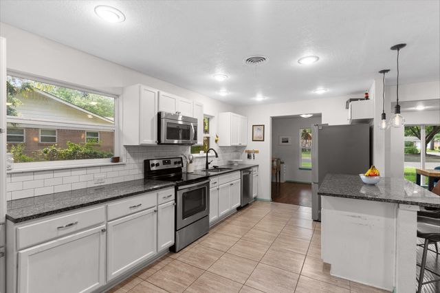 6951 Pinon Street, Fort Worth, TX 76116