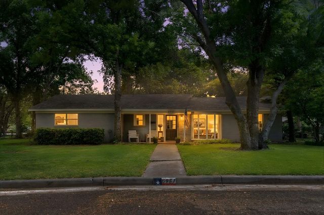 6951 Pinon Street, Fort Worth, TX 76116