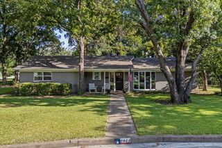6951 Pinon Street, Fort Worth, TX 76116