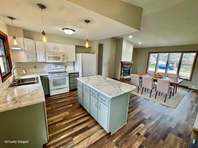 4401 E 20th St Street, Sioux Falls, SD 57103