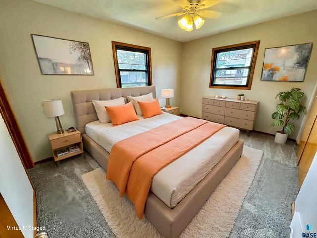 4401 E 20th St Street, Sioux Falls, SD 57103