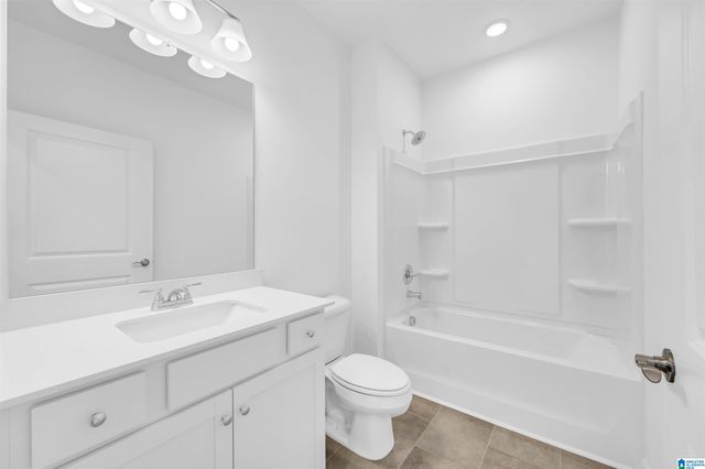 7355 UPLAND LOOP, Leeds, AL 35094