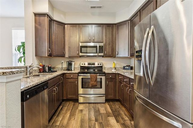 301 Waterside DR, Hampton, VA 23666