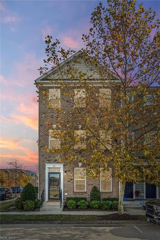 301 Waterside DR, Hampton, VA 23666