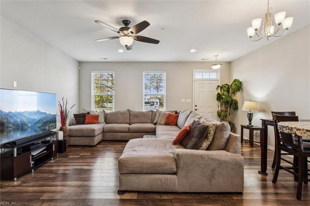 301 Waterside DR, Hampton, VA 23666