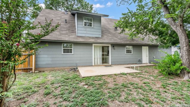 8019 Riata Ave, San Antonio, TX 78227
