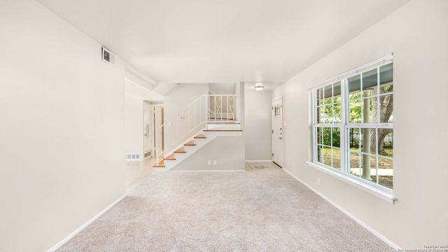 8019 Riata Ave, San Antonio, TX 78227