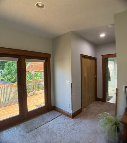 725 Grove Street, Perry, IA 50220