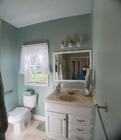 725 Grove Street, Perry, IA 50220