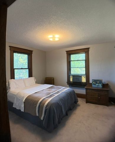 725 Grove Street, Perry, IA 50220
