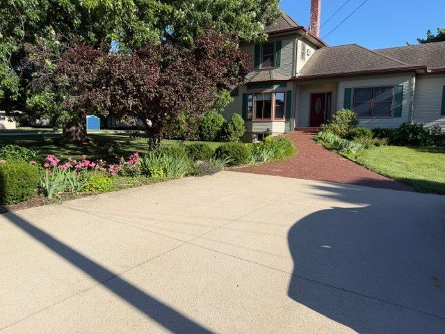 725 Grove Street, Perry, IA 50220